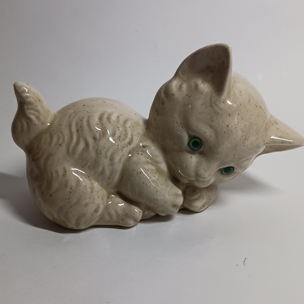 Vintage Speckled Pottery Cat Figurine signed ESC MW